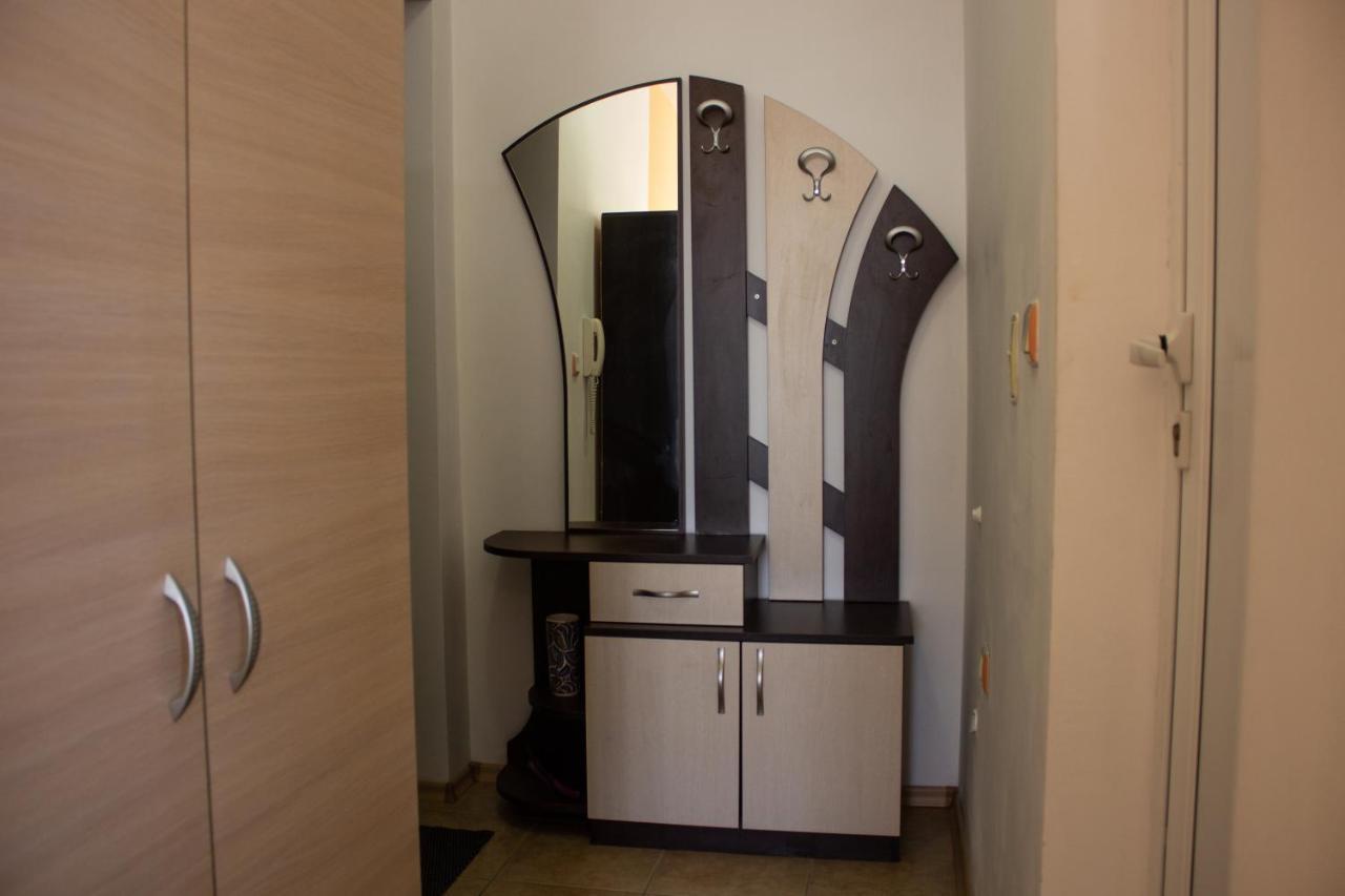 Central Couple Studio Pomorie Bagian luar foto